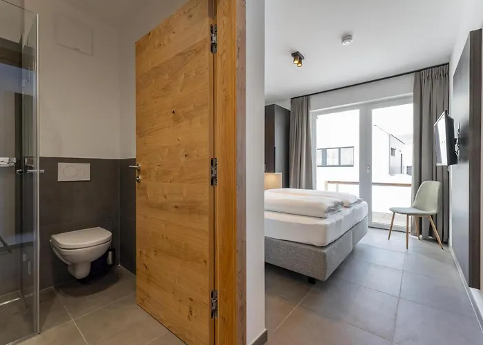 Alpenchalet Lambert 度假居 *